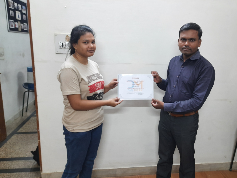 roshni gupta digimark student